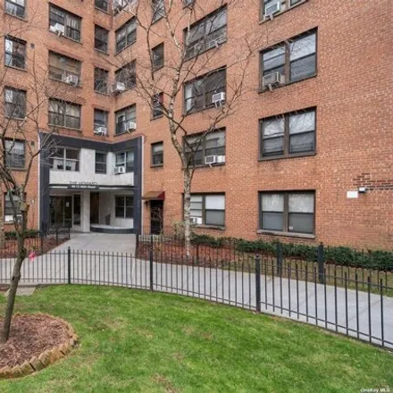 Buy this studio apartment on 99-72 66th Road in New York, NY 11374