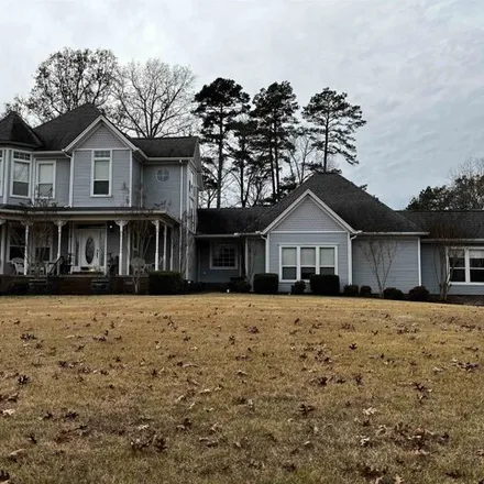 Buy this 5 bed house on 981 Dancer Road in Selmer, TN 38375