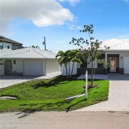 Image 3 - 832 100th Avenue North, Collier County, FL 34108, USA - House for sale