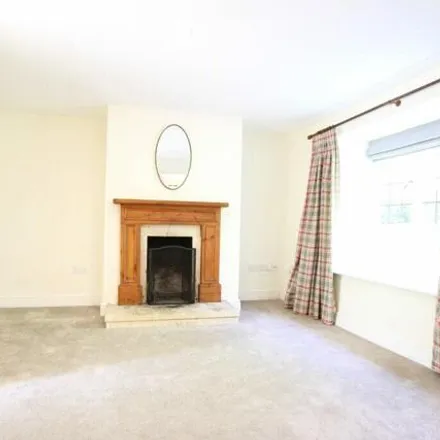 Image 4 - unnamed road, West Oxfordshire, OX7 7AS, United Kingdom - Townhouse for rent
