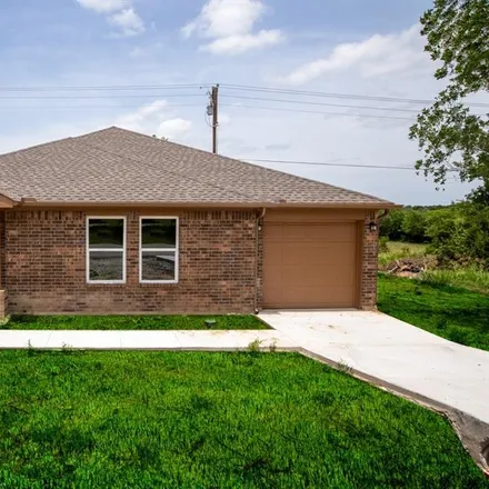 Buy this 3 bed house on 3528 Sumac Drive in Hood County, TX 76048