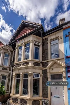 Rent this 6 bed townhouse on 39 Chelsea Road in Bristol, BS5 6AU