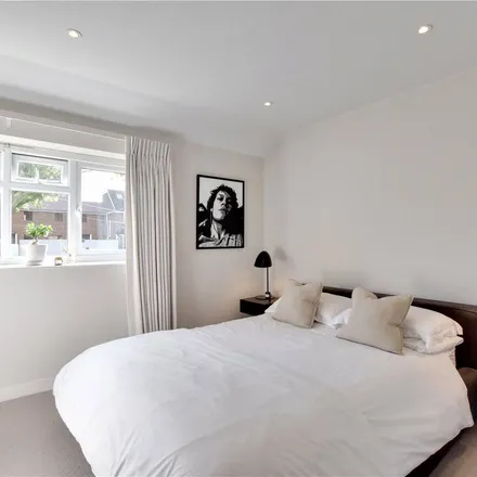 Rent this 3 bed duplex on Speke Hill in London, SE9 3BD
