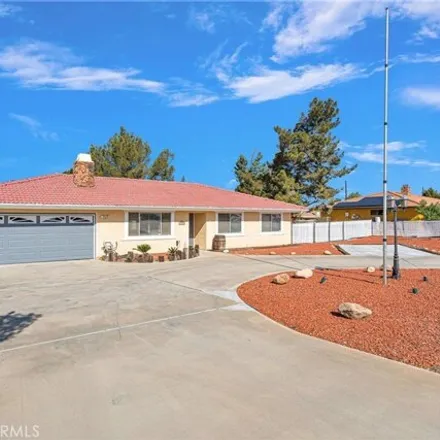Image 3 - 13970 Apple Valley Road, Apple Valley, CA 92307, USA - House for sale