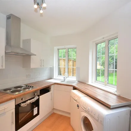 Rent this 3 bed apartment on Elm Park in London, HA7 4ER