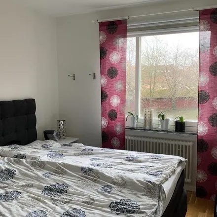 Rent this 1 bed apartment on Mellersta Stenbocksgatan 19B in 254 37 Helsingborg, Sweden