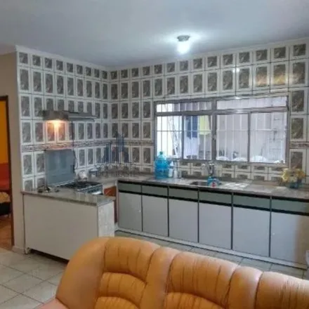 Rent this 2 bed house on Rua Macarani in Presidente Dutra, Guarulhos - SP