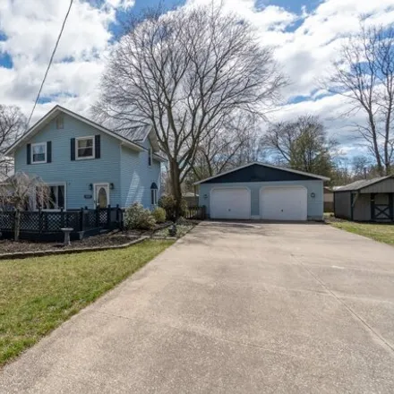 Buy this 3 bed house on 2645 Harding Avenue in Muskegon, MI 49441