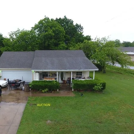Buy this 3 bed house on 421 South Monroe Avenue in Wagoner, OK 74467