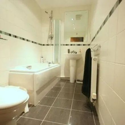 Image 2 - Principal, Leeman Road, York, YO26 4ZP, United Kingdom - Apartment for rent