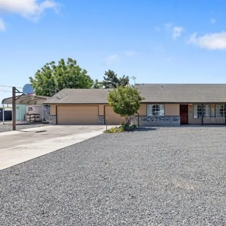 Buy this 3 bed house on 18577 Avenue 224 in Tulare County, CA 93247