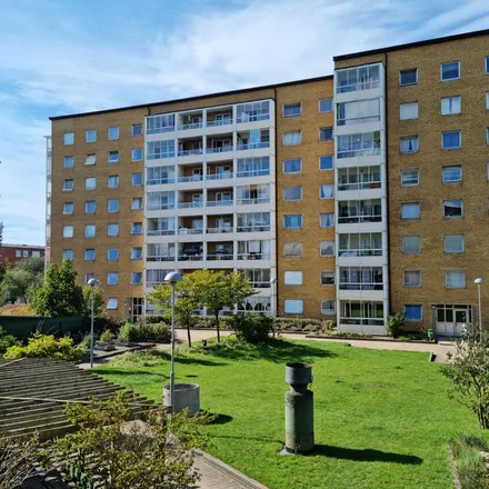 Rent this 2 bed apartment on Docentgatan 7a in 214 58 Malmo, Sweden