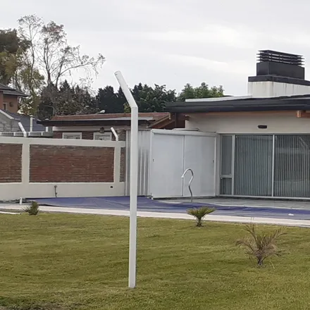 Buy this studio house on Avenida Hipólito Yrigoyen in San Benito, Trelew