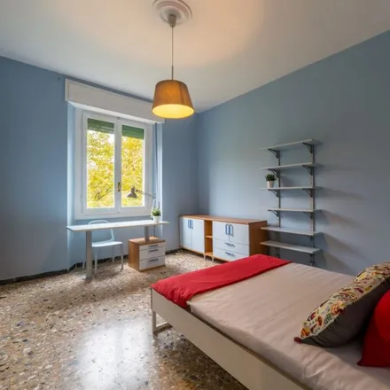 Rent this 4 bed room on Via Benedetto Marcello 2 R in 50100 Florence FI, Italy