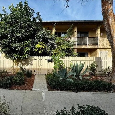 Rent this 3 bed condo on 8123 Canby Avenue in Los Angeles, CA 91335