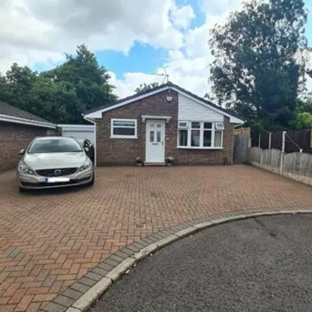 Buy this 3 bed house on Stonecrop Close in Locking Stumps, Warrington