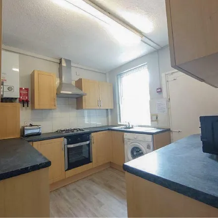 Rent this 4 bed townhouse on 133 Adelaide Road in Liverpool, L7 8SH