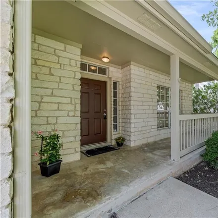 Image 3 - 102 Parque Court, Georgetown, TX 78626, USA - House for sale