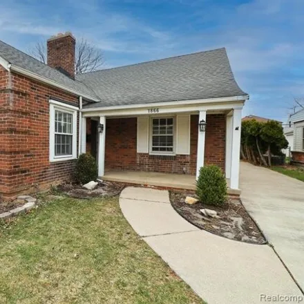 Rent this 3 bed house on 1870 Lochmoor Boulevard in Grosse Pointe Woods, MI 48236