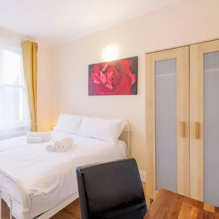 Rent this 1 bed apartment on London in SE8 5NR, United Kingdom