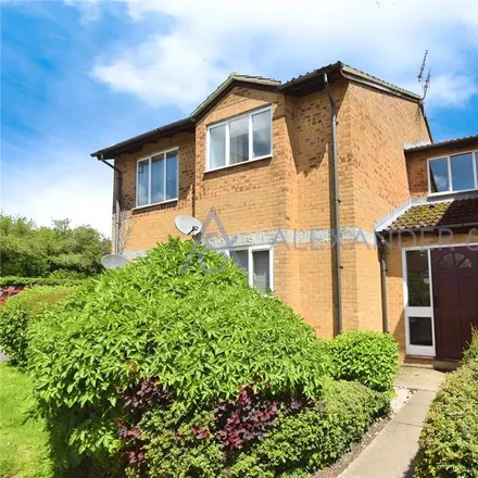 Rent this 1 bed apartment on Kestrel Way in Bicester, OX26 6YA