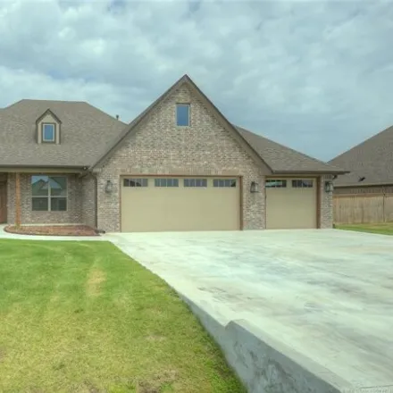 Buy this 5 bed house on unnamed road in Collinsville, OK