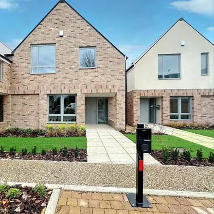 Buy this 4 bed duplex on Cambridge Road in Harston, CB22 7QU