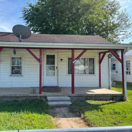 Buy this 2 bed house on 379 Walnut Street in Circleville, OH 43113