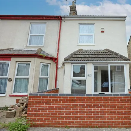 Rent this 2 bed duplex on Rochester Road in Lowestoft, NR33 0JR