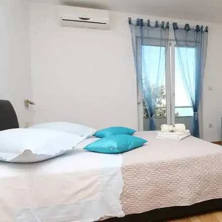 Rent this 6 bed house on Makarska in Split-Dalmatia County, Croatia