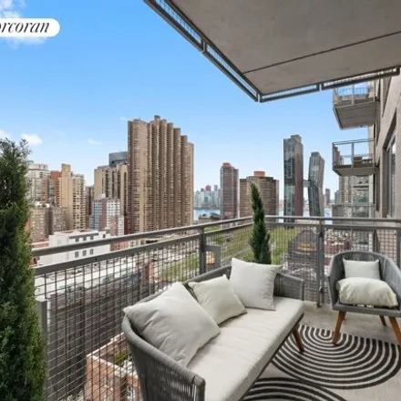 Image 7 - 221 East 34th Street, New York, NY 10016, USA - Condo for sale