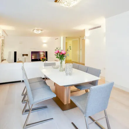 Image 2 - De Laszlo House, 3-7 Maresfield Gardens, London, NW3 5LA, United Kingdom - Apartment for sale