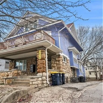 Buy this studio house on 3636 The Paseo in Kansas City, MO 64109