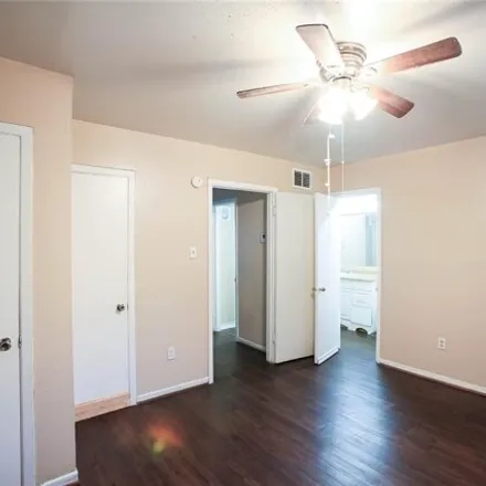 Image 6 - 9415 Hollock Street, East Haven, Houston, TX 77075, USA - Apartment for rent