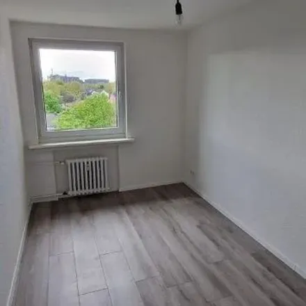Rent this 3 bed apartment on Siegfriedstraße 30 in 47137 Duisburg, Germany