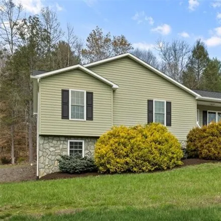 Buy this 3 bed house on 3626 Deerbrook Road in Abingdon, Caldwell County