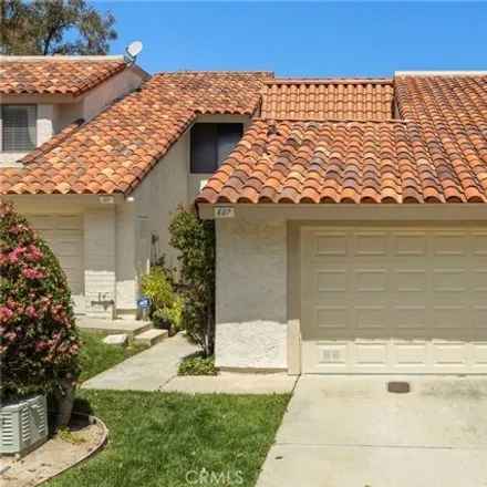 Buy this 3 bed condo on Red Oak Lane in Thousand Oaks, CA 91360