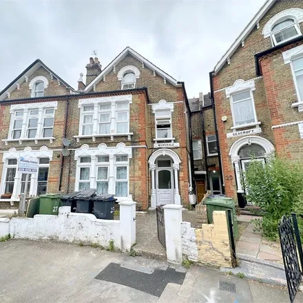 Rent this studio apartment on 37 Halesworth Road in London, SE13 7TL