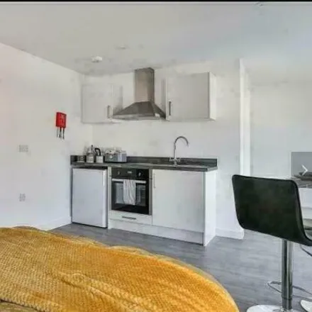 Rent this studio apartment on 20-30 Chapel Walk in Cathedral, Sheffield