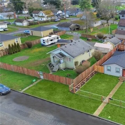 Buy this studio house on 1056 East 63rd Street in Tacoma, WA 98404