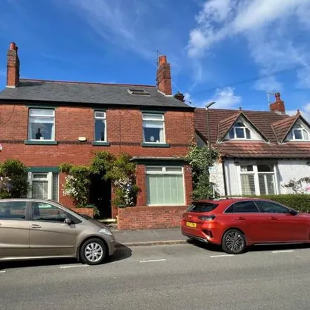 Buy this 4 bed house on St Margaret's Drive in Chesterfield, S40 4SU