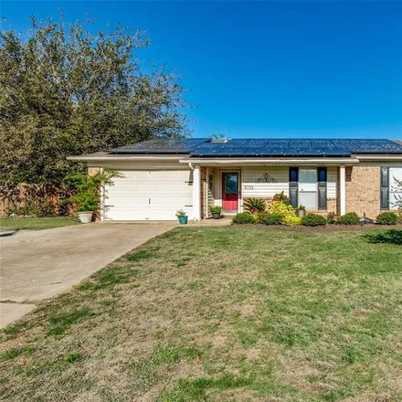Buy this 3 bed house on 5733 Judie Court in Haltom City, TX 76148