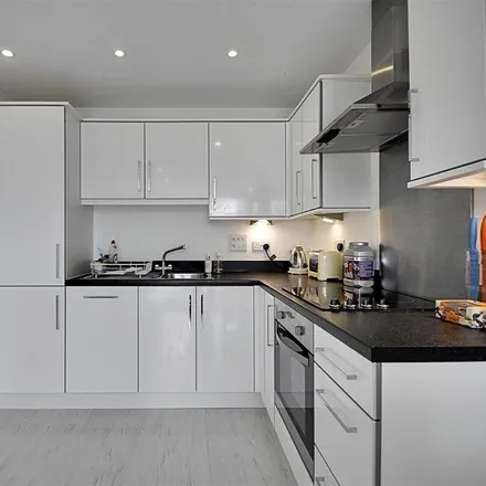 Image 3 - Burgoyne House, Ealing Road, London, TW8 0AU, United Kingdom - Apartment for rent