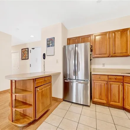 Image 7 - 40 92nd Street, New York, NY 11209, USA - Condo for sale