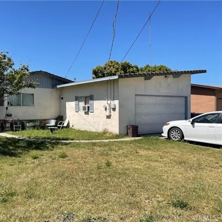 Buy this 3 bed house on 140 Cedar Avenue in Atwater, CA 95301