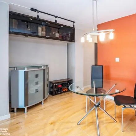 Image 7 - 110-22 72nd Road, New York, NY 11375, USA - Apartment for sale