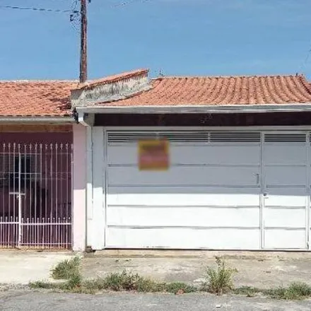 Rent this studio house on Avenida Antônio Alves de Carvalho Rosa in Jardim Santa Maria, Jacareí - SP