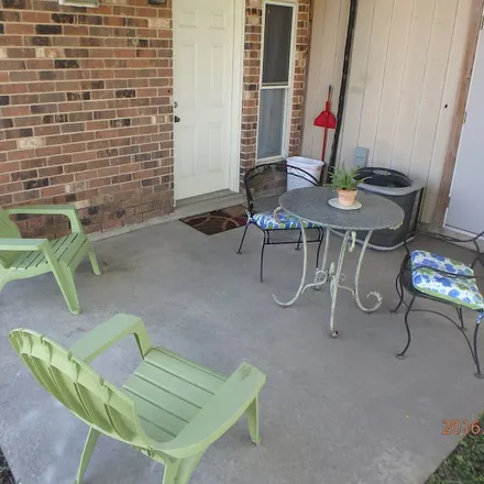 Rent this 2 bed townhouse on Chalmette in LA, 70043