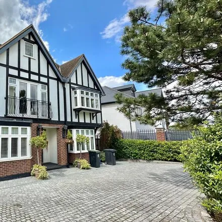 Rent this 7 bed house on New Forest Lane in Chigwell, IG7 5QN