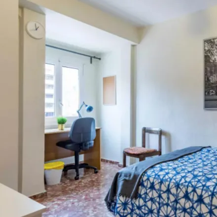 Rent this 5 bed room on blanc-markt in Plaça de Polo de Bernabé, 6